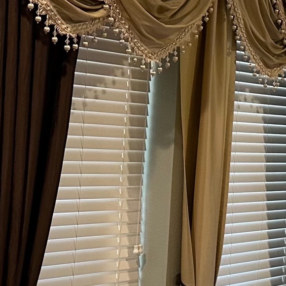 Peri Homework’s Collection Champagne & Brown Valance Panels and Curtain Set - Picture 3 of 9